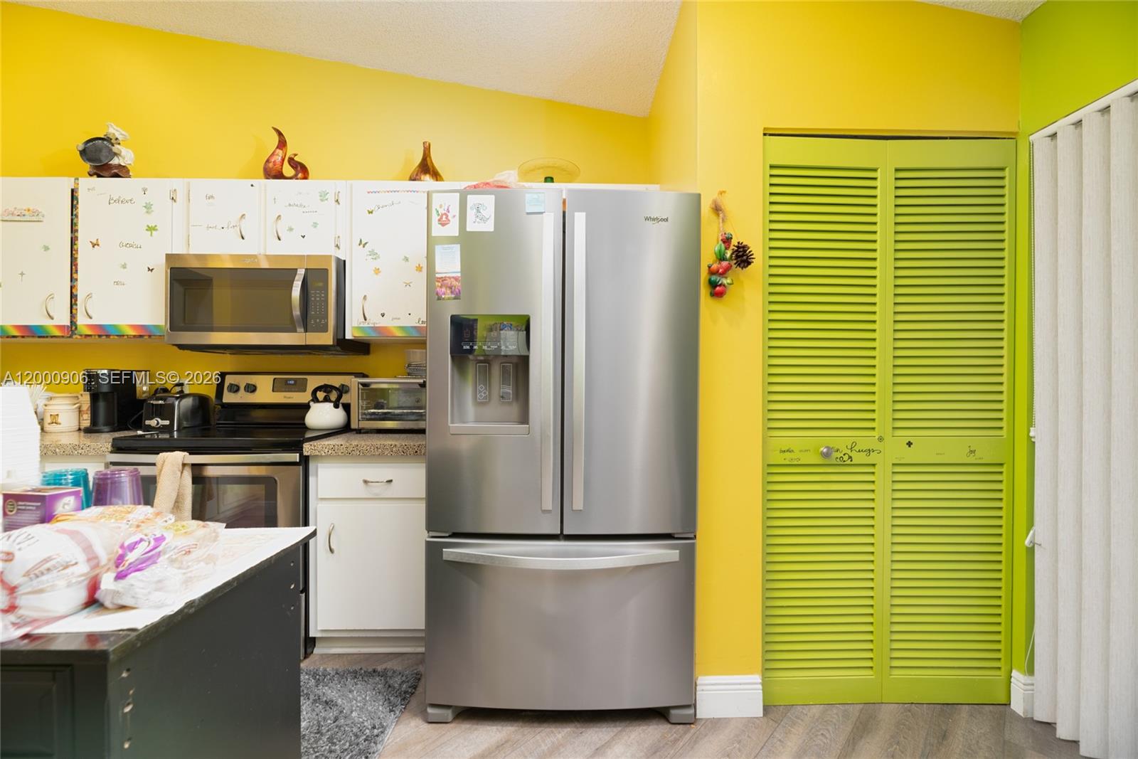 TRENT CONDOMINIUM - Residential