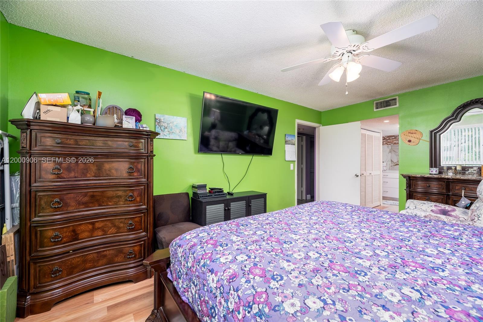 TRENT CONDOMINIUM - Residential