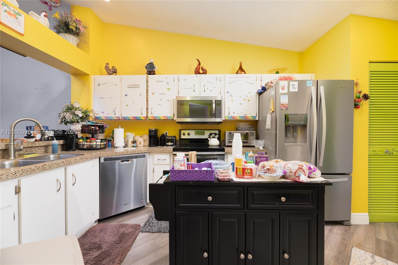 TRENT CONDOMINIUM - Residential