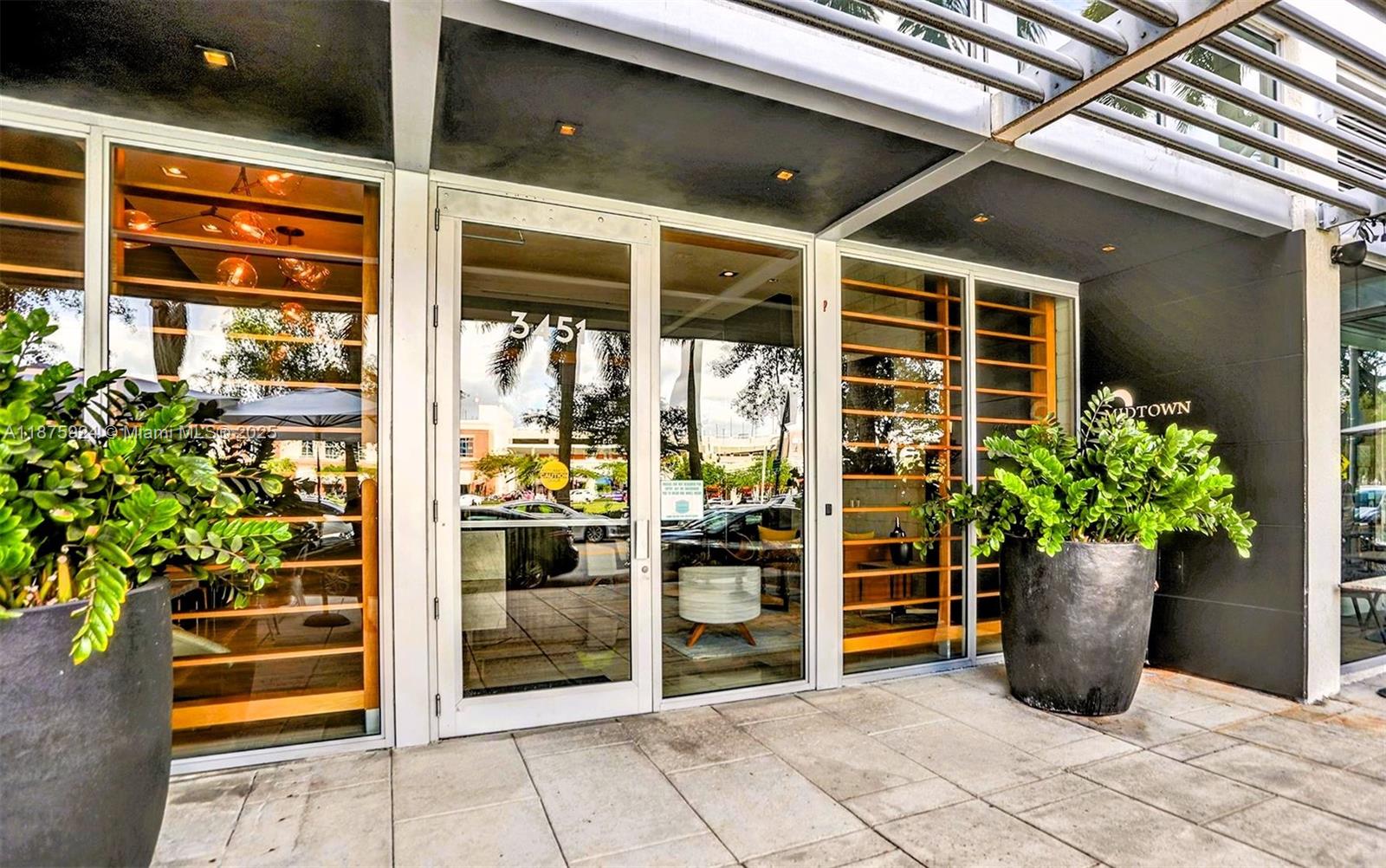 3451 NE 1st Ave M0505
