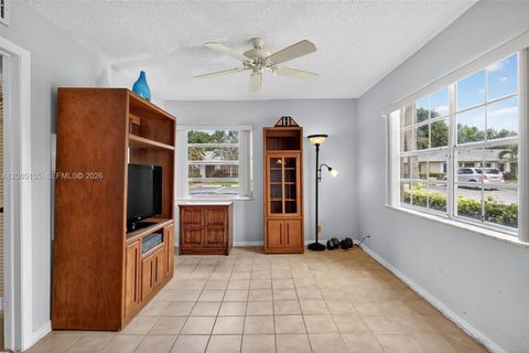 Tiny photo for 13950 Via Flora #D, Delray Beach, FL 33484 (MLS # A12005155)