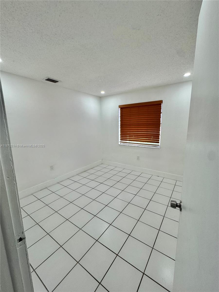 THE CORAL CREST CONDO - Residential