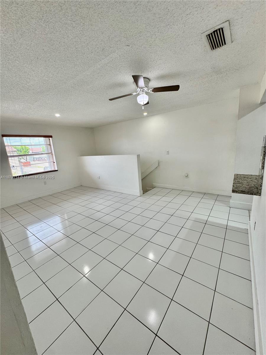 THE CORAL CREST CONDO - Residential