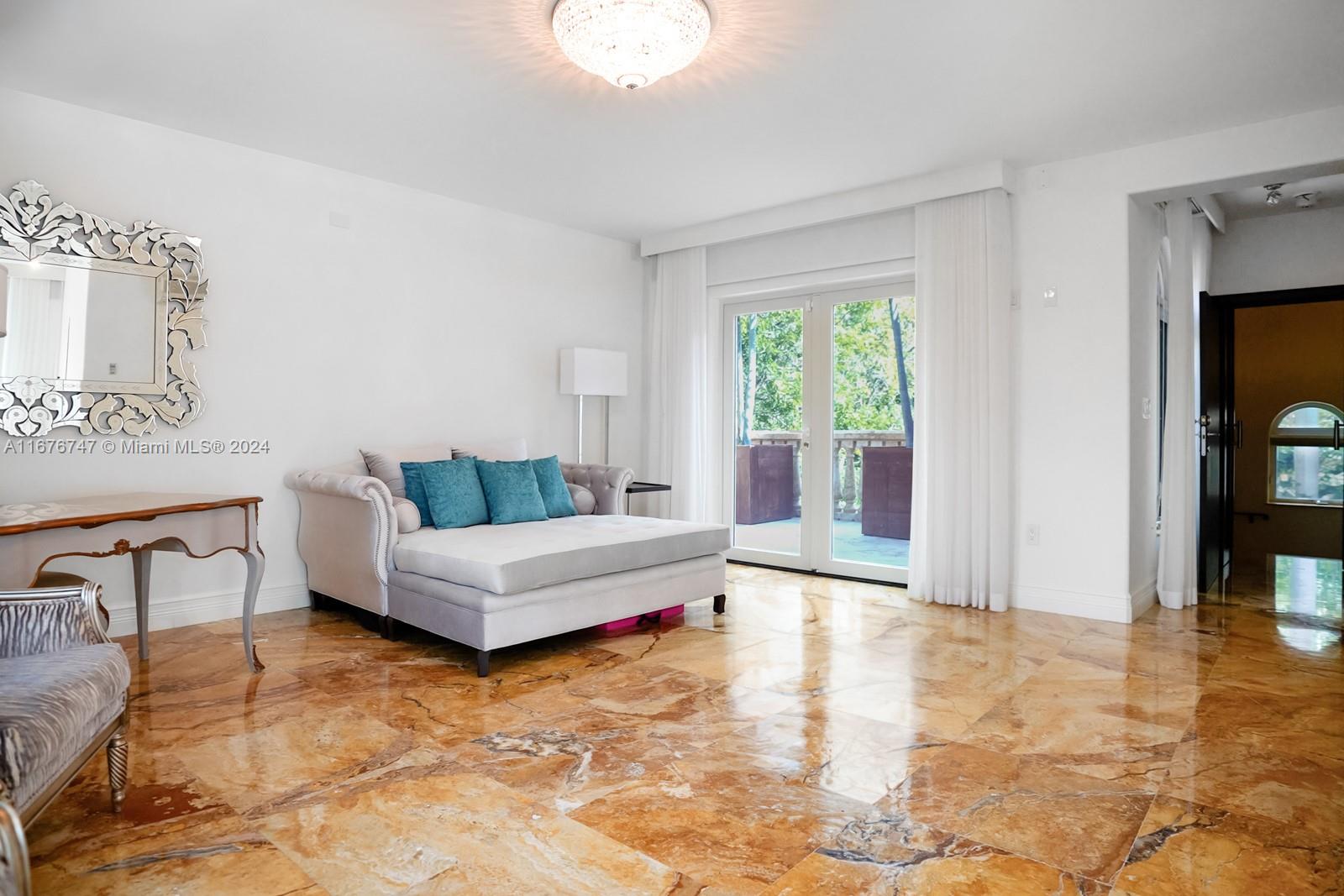 HOLLEMAN PARK - Residential