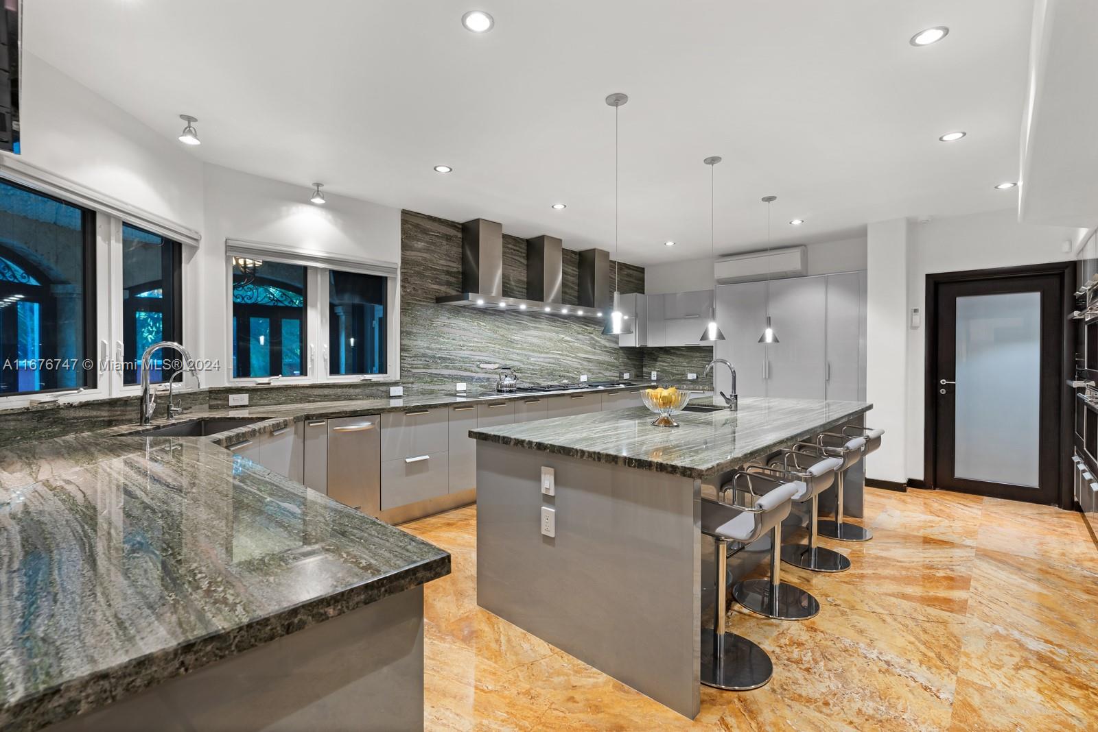 HOLLEMAN PARK - Residential