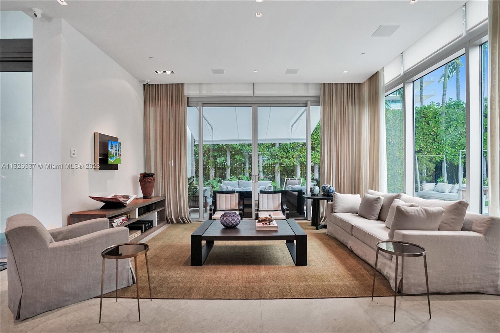 OCEANA KEY BISCAYNE CONDO - Residential