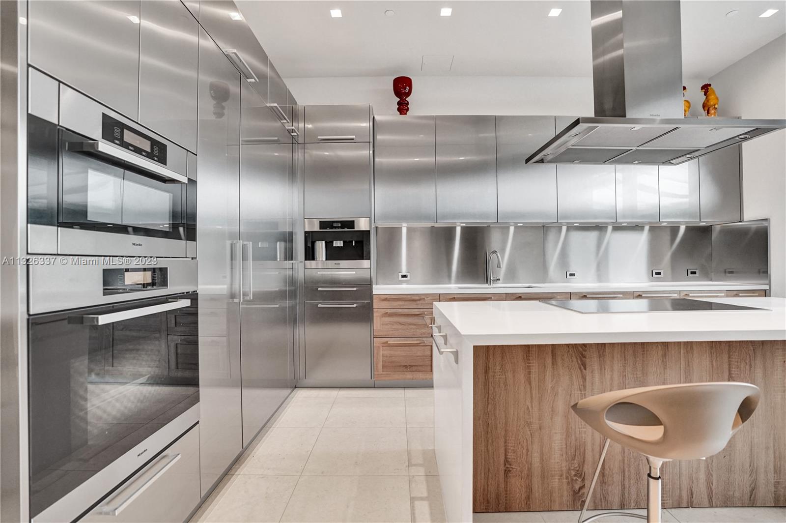 OCEANA KEY BISCAYNE CONDO - Residential