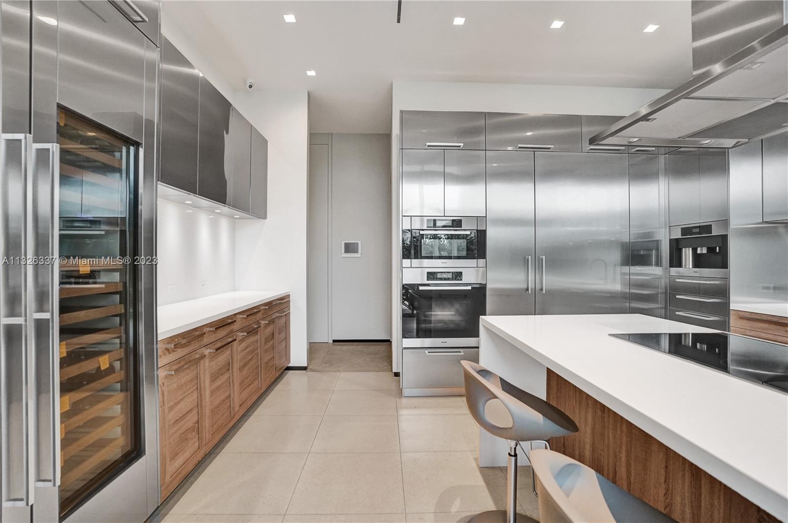 OCEANA KEY BISCAYNE CONDO - Residential