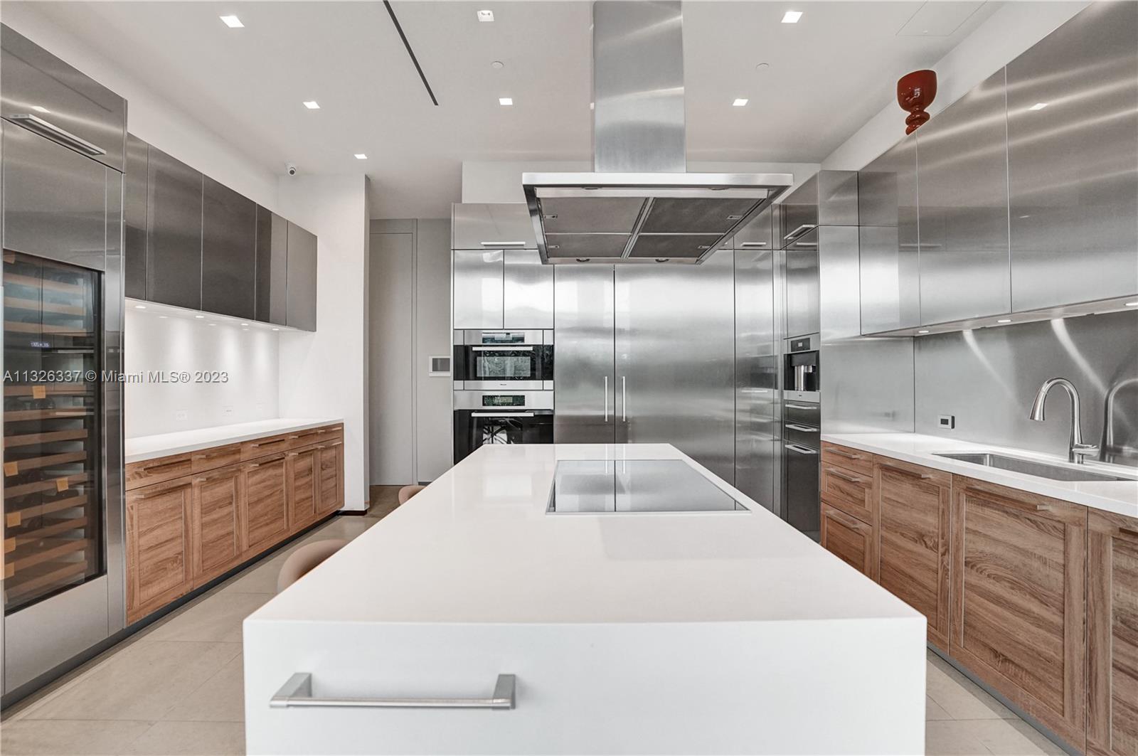 OCEANA KEY BISCAYNE CONDO - Residential