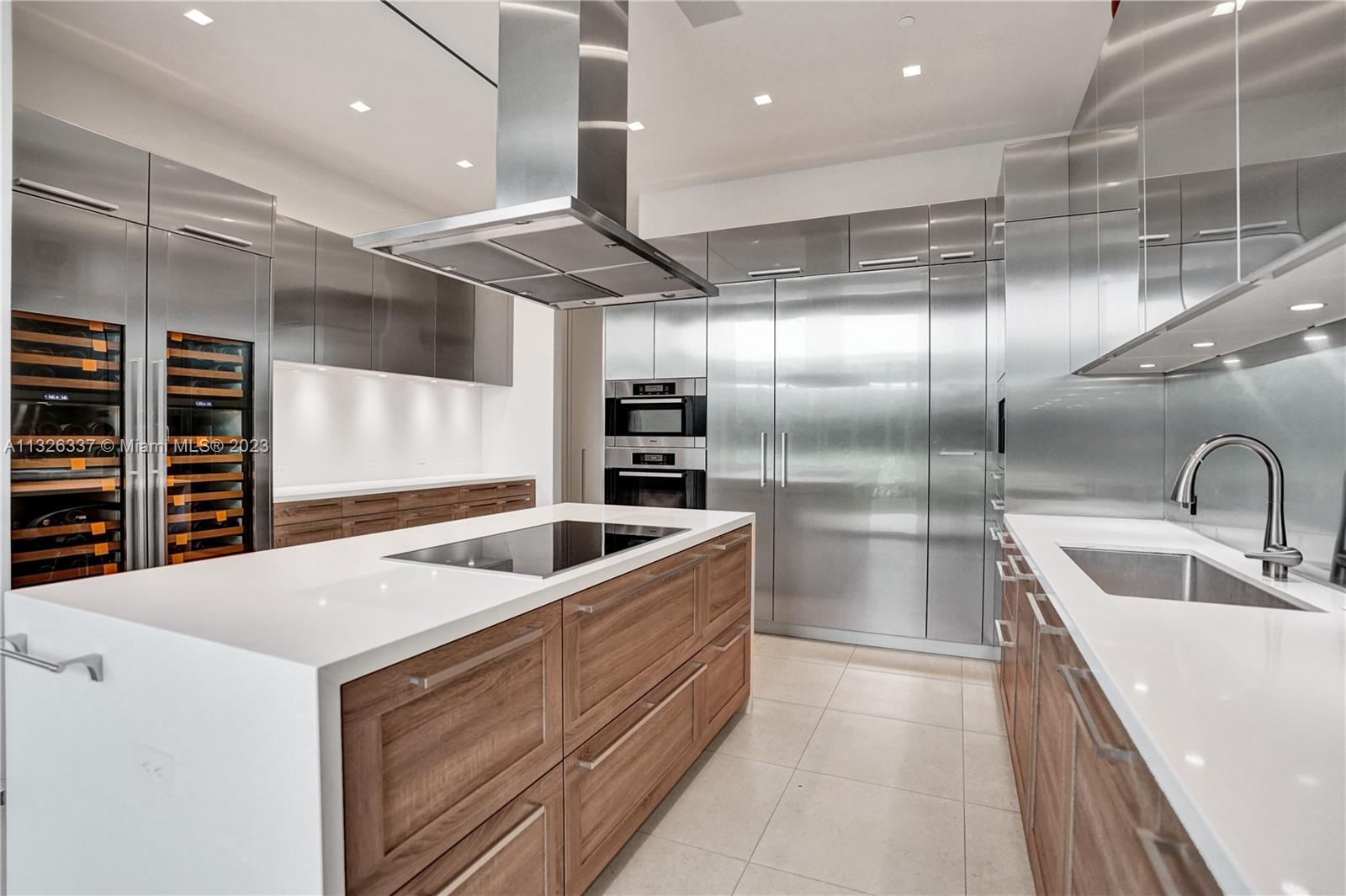 OCEANA KEY BISCAYNE CONDO - Residential