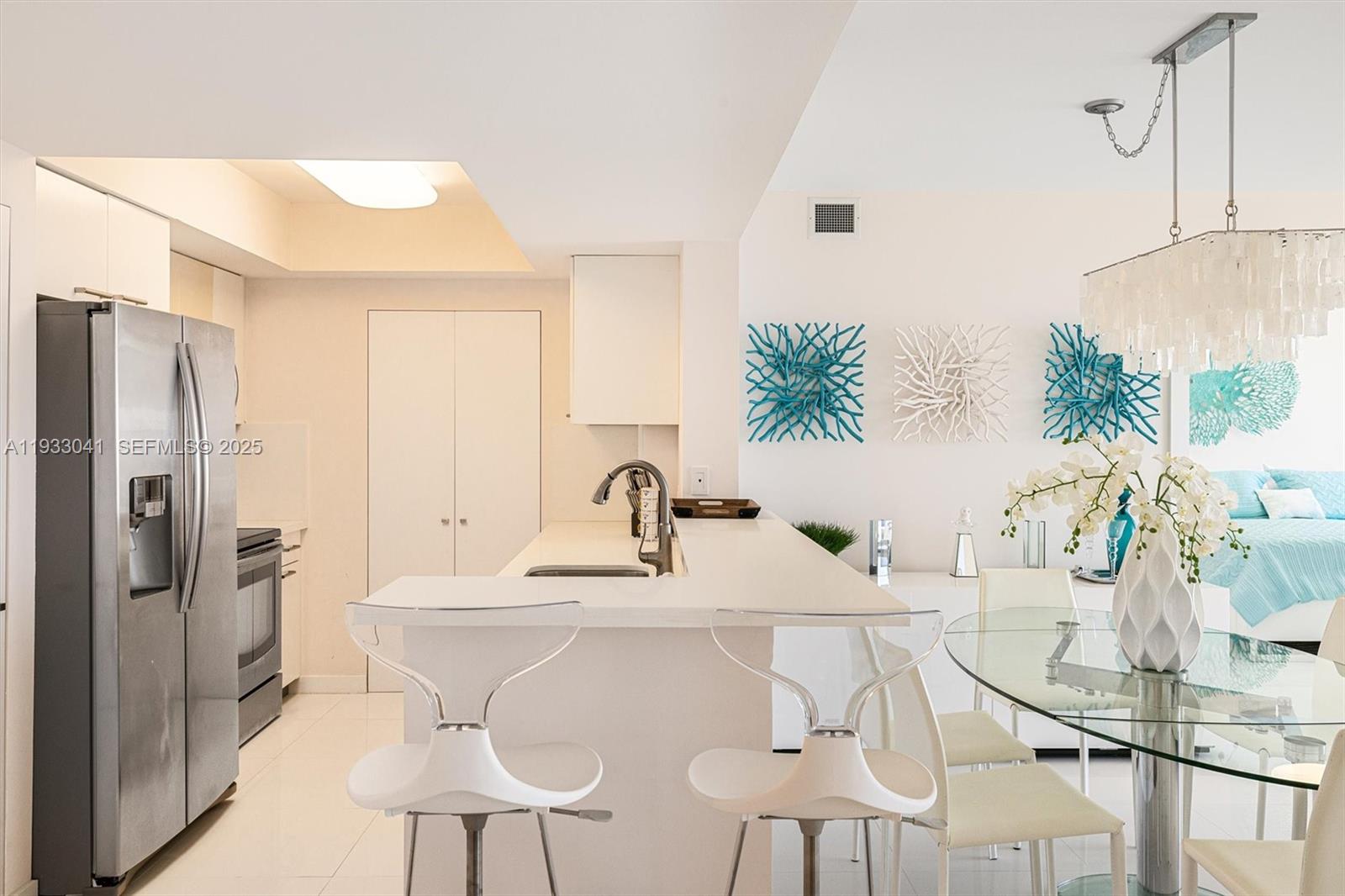 TURNBERRY ON THE GREEN CO - Residential Lease