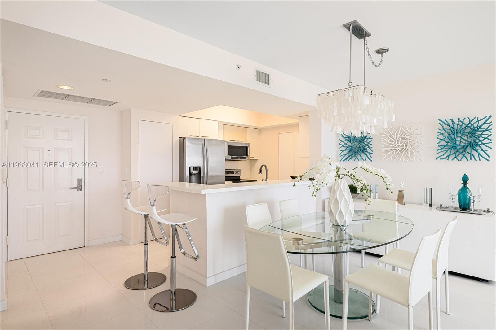 TURNBERRY ON THE GREEN CO - Residential Lease