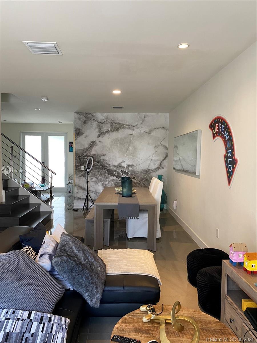 LANDMARK AT DORAL - Residential
