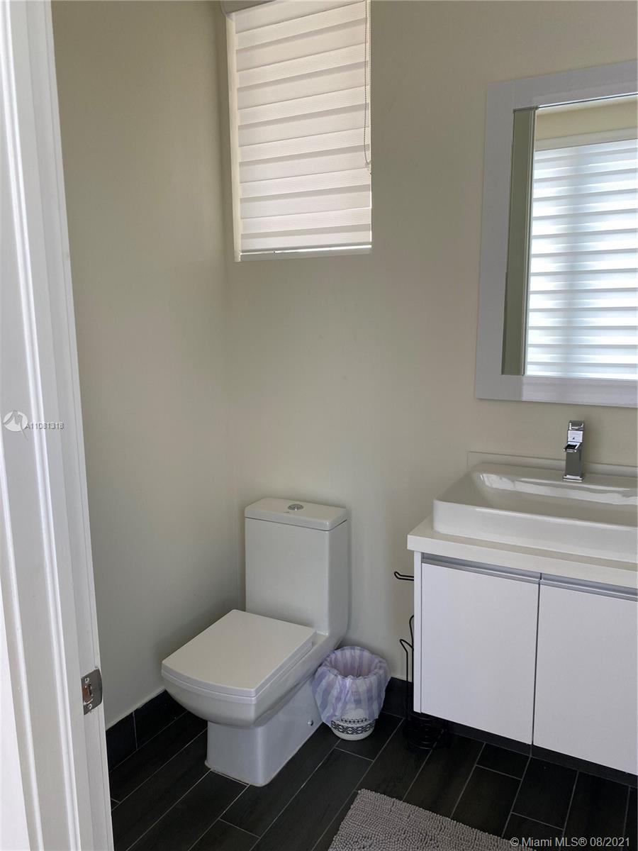 LANDMARK AT DORAL - Residential
