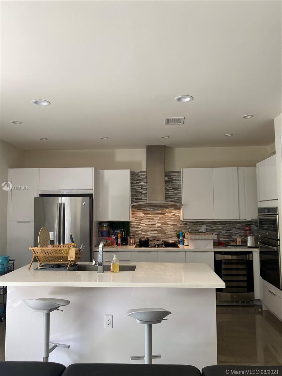 LANDMARK AT DORAL - Residential