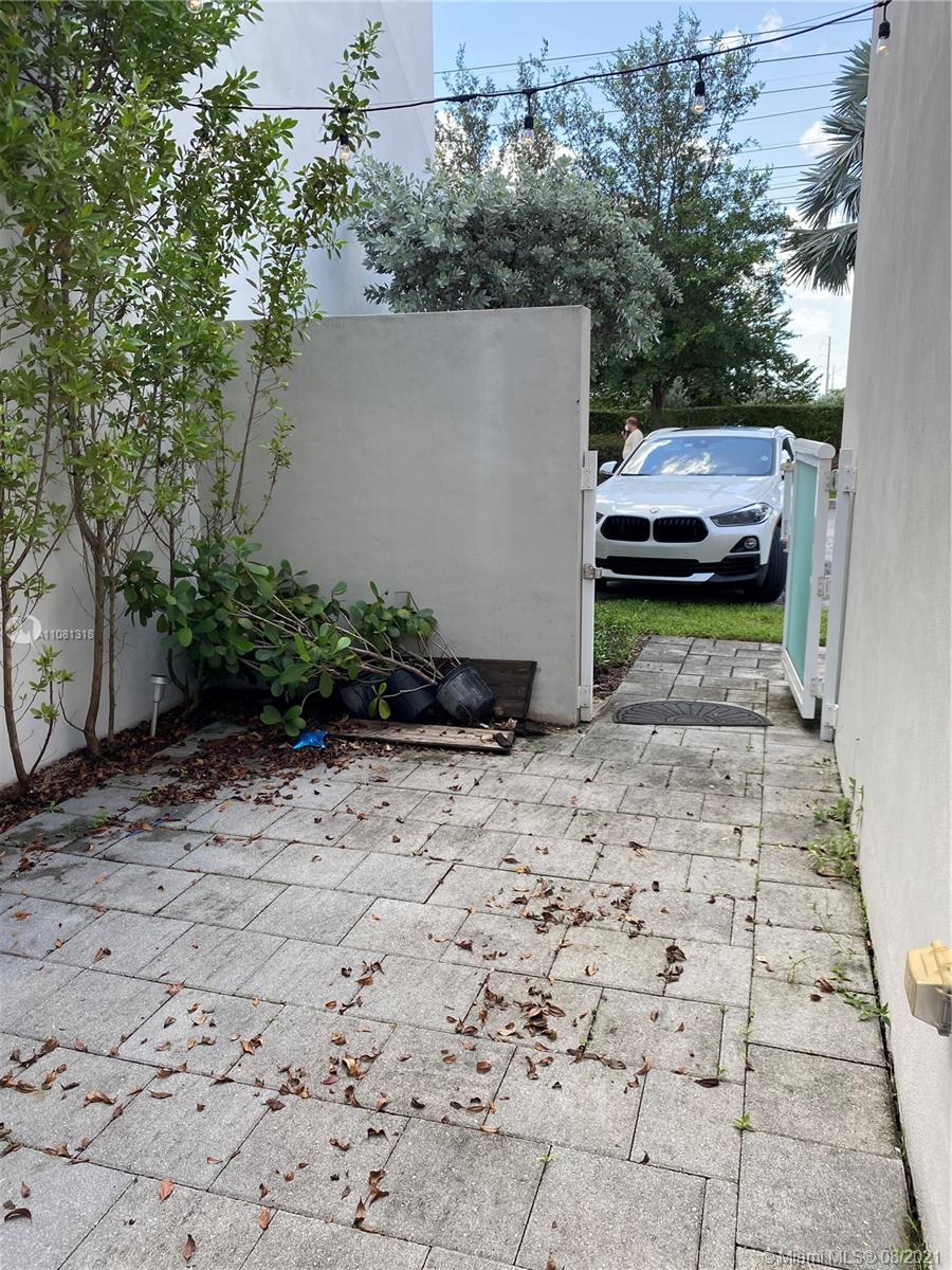 LANDMARK AT DORAL - Residential