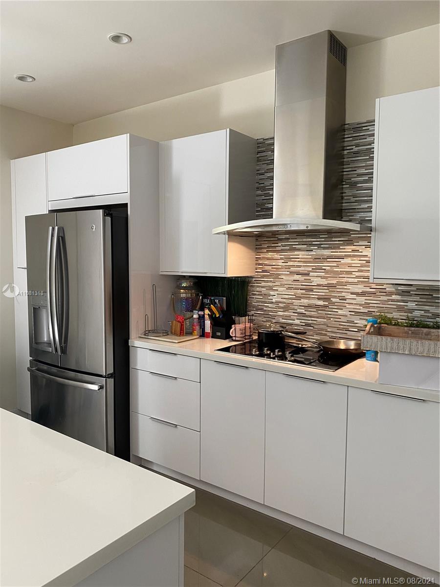 LANDMARK AT DORAL - Residential