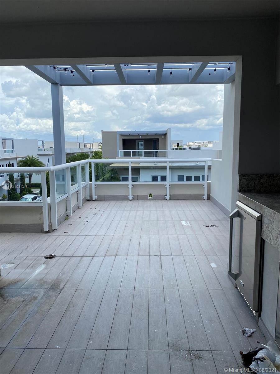 LANDMARK AT DORAL - Residential