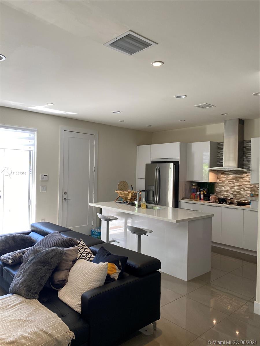LANDMARK AT DORAL - Residential
