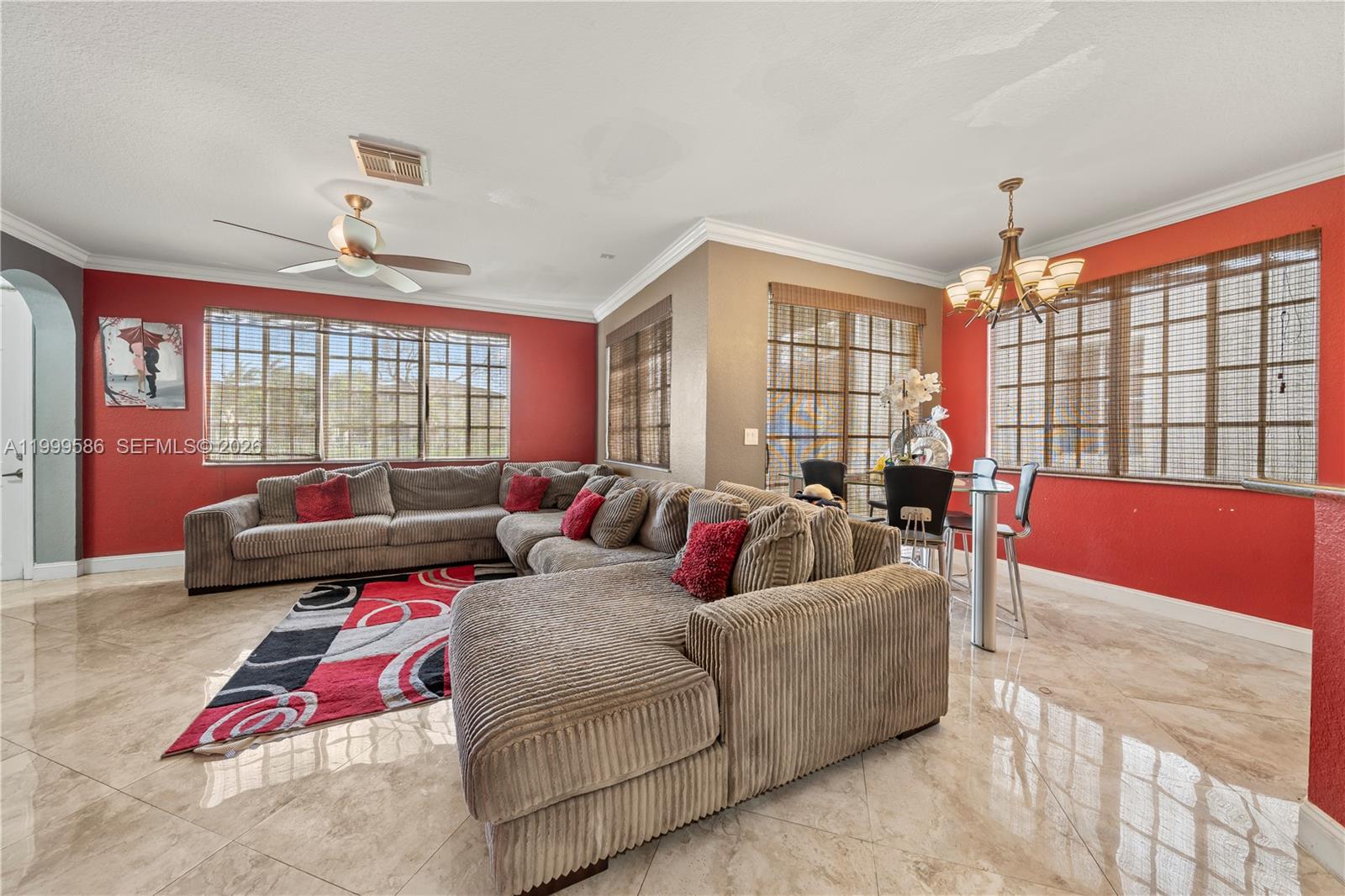 MANDARIN LAKES - Residential