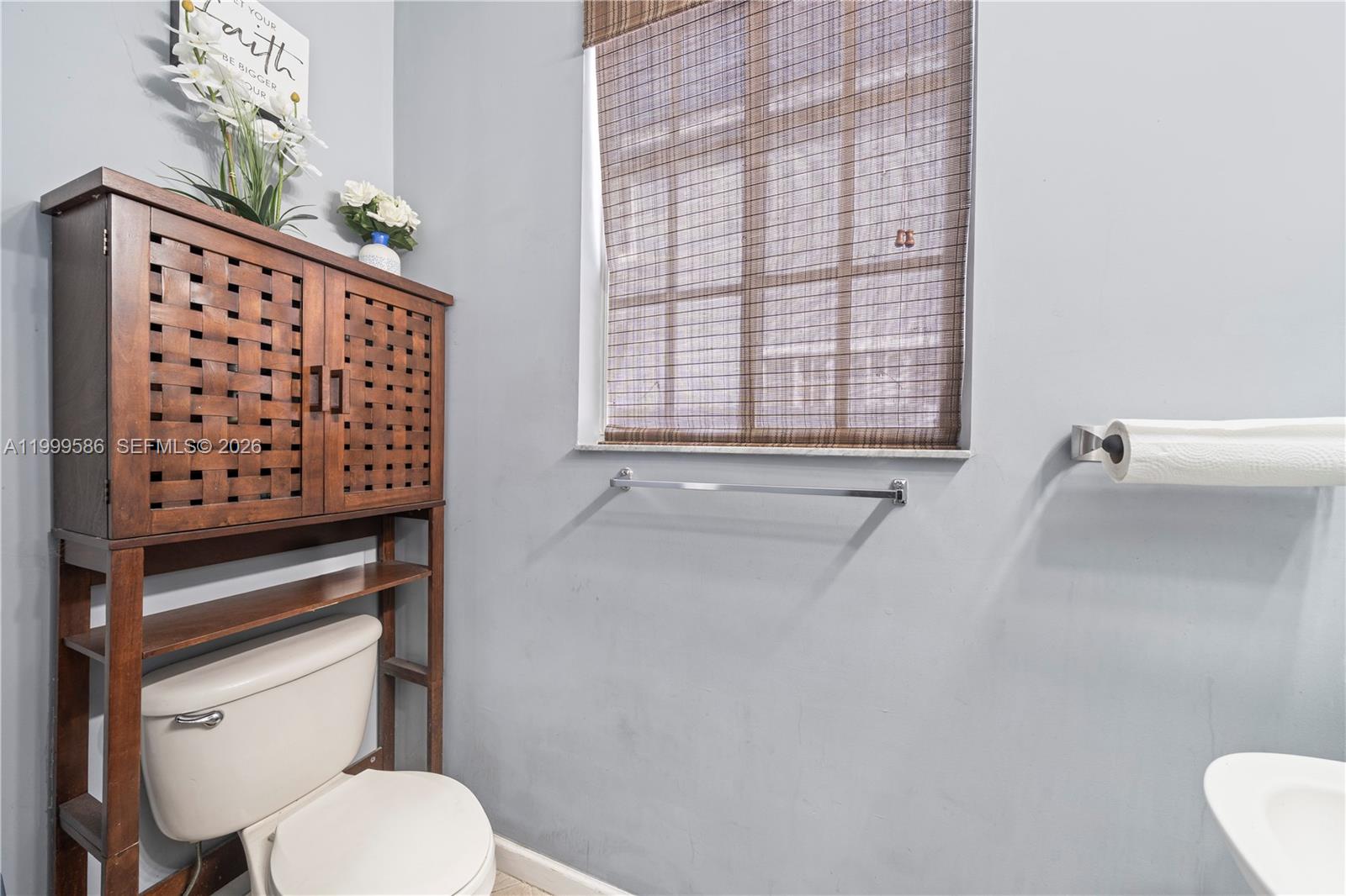 MANDARIN LAKES - Residential