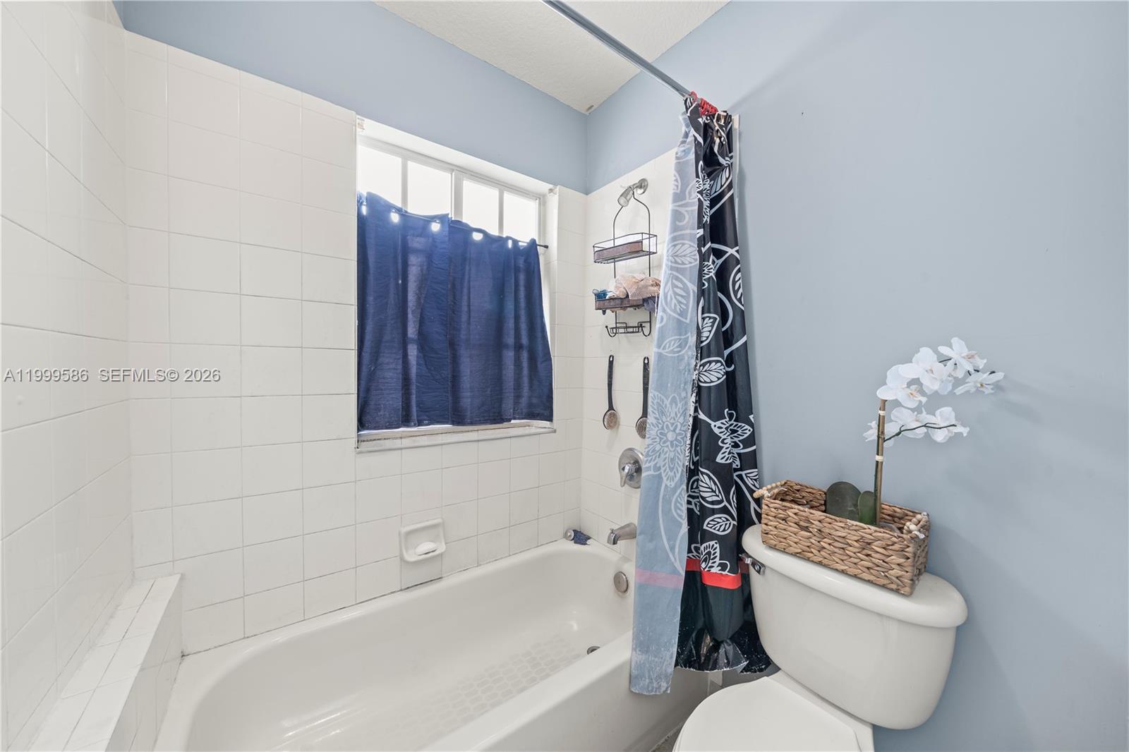 MANDARIN LAKES - Residential