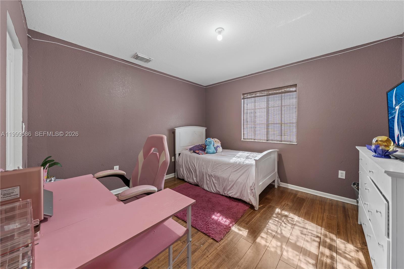 MANDARIN LAKES - Residential