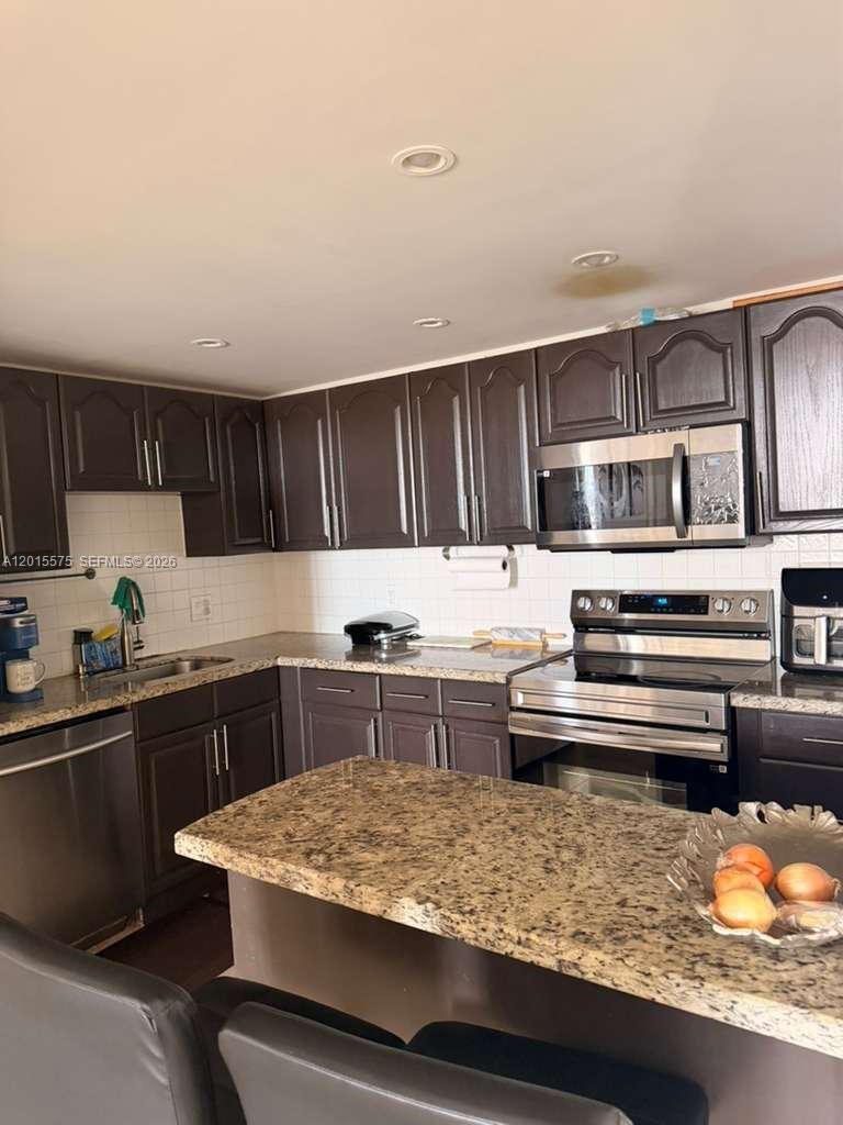 SAILBOAT CAY CONDO - Residential Lease