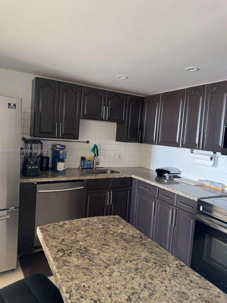 SAILBOAT CAY CONDO - Residential Lease