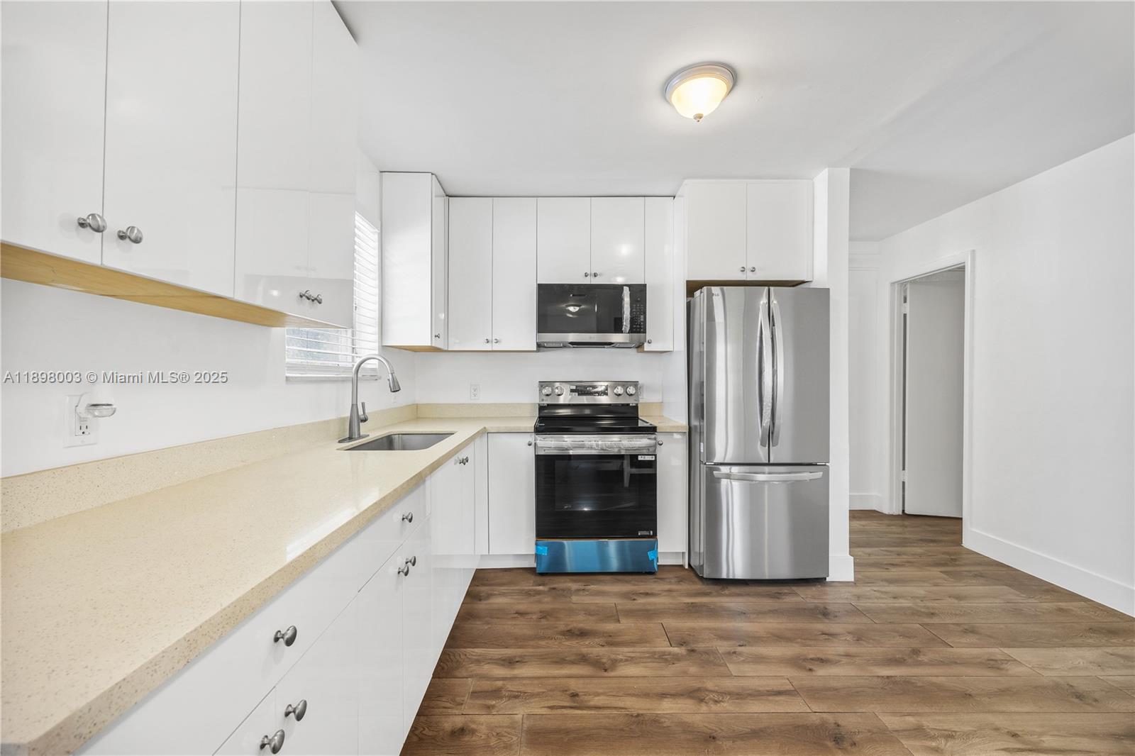 SMALLWOOD MANOR - Residential Lease