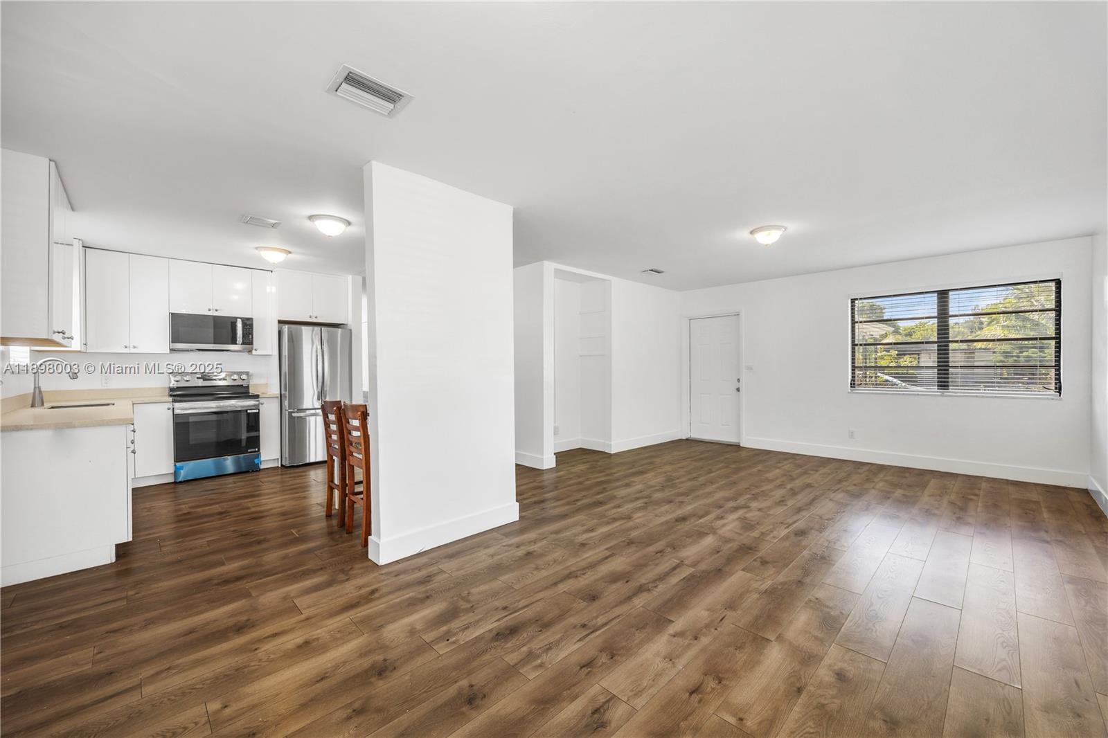 SMALLWOOD MANOR - Residential Lease