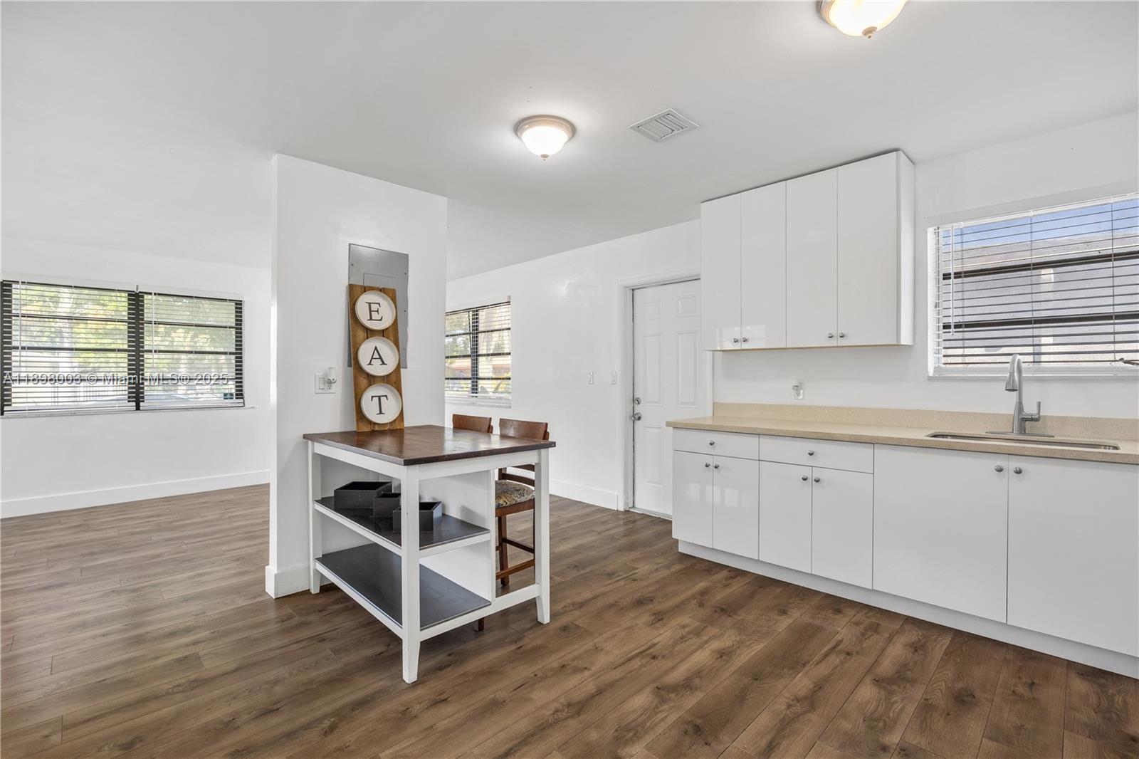 SMALLWOOD MANOR - Residential Lease