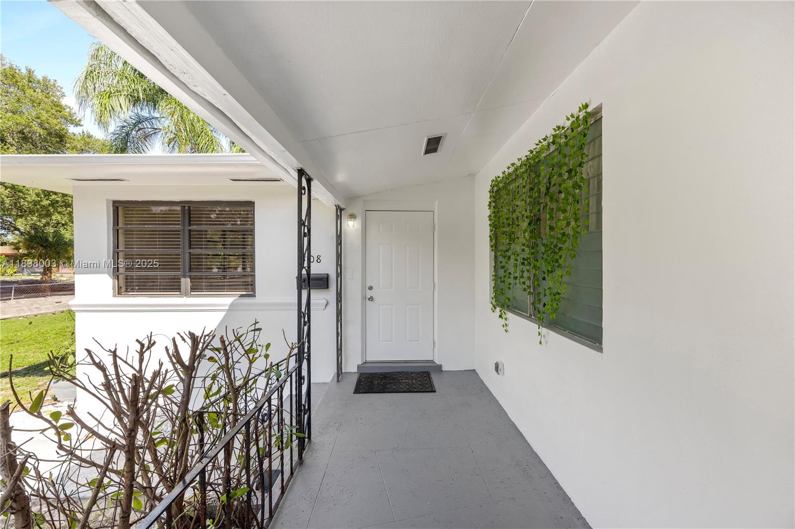 SMALLWOOD MANOR - Residential Lease