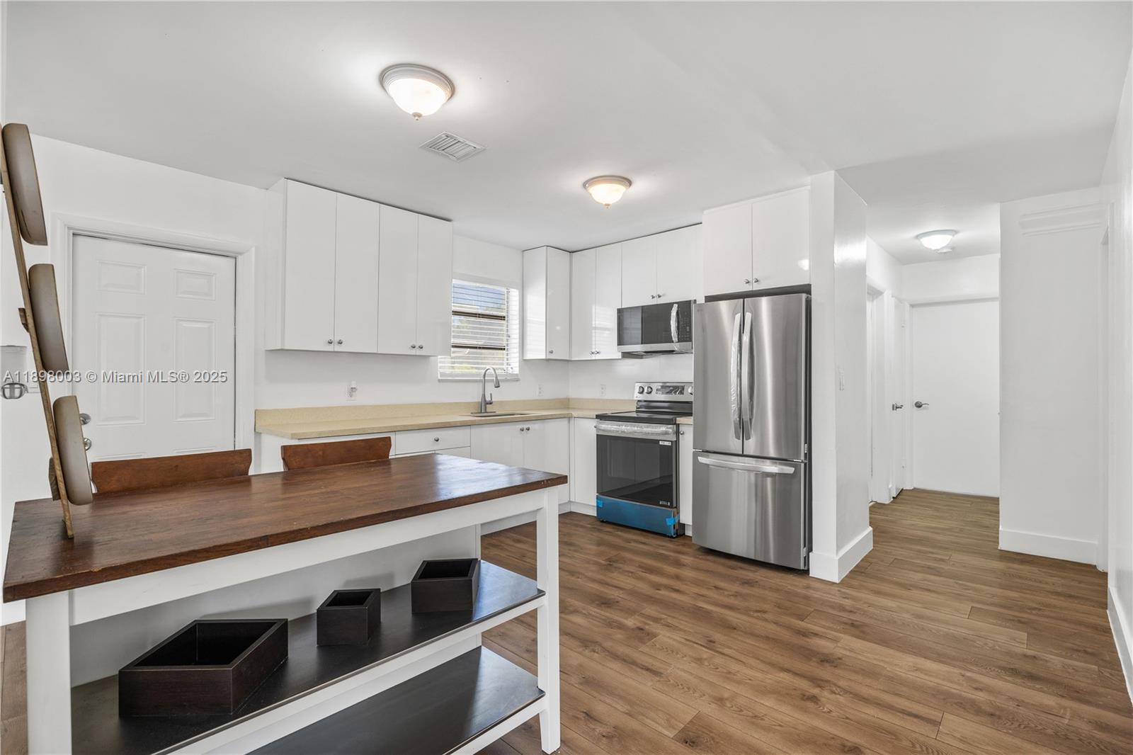 SMALLWOOD MANOR - Residential Lease