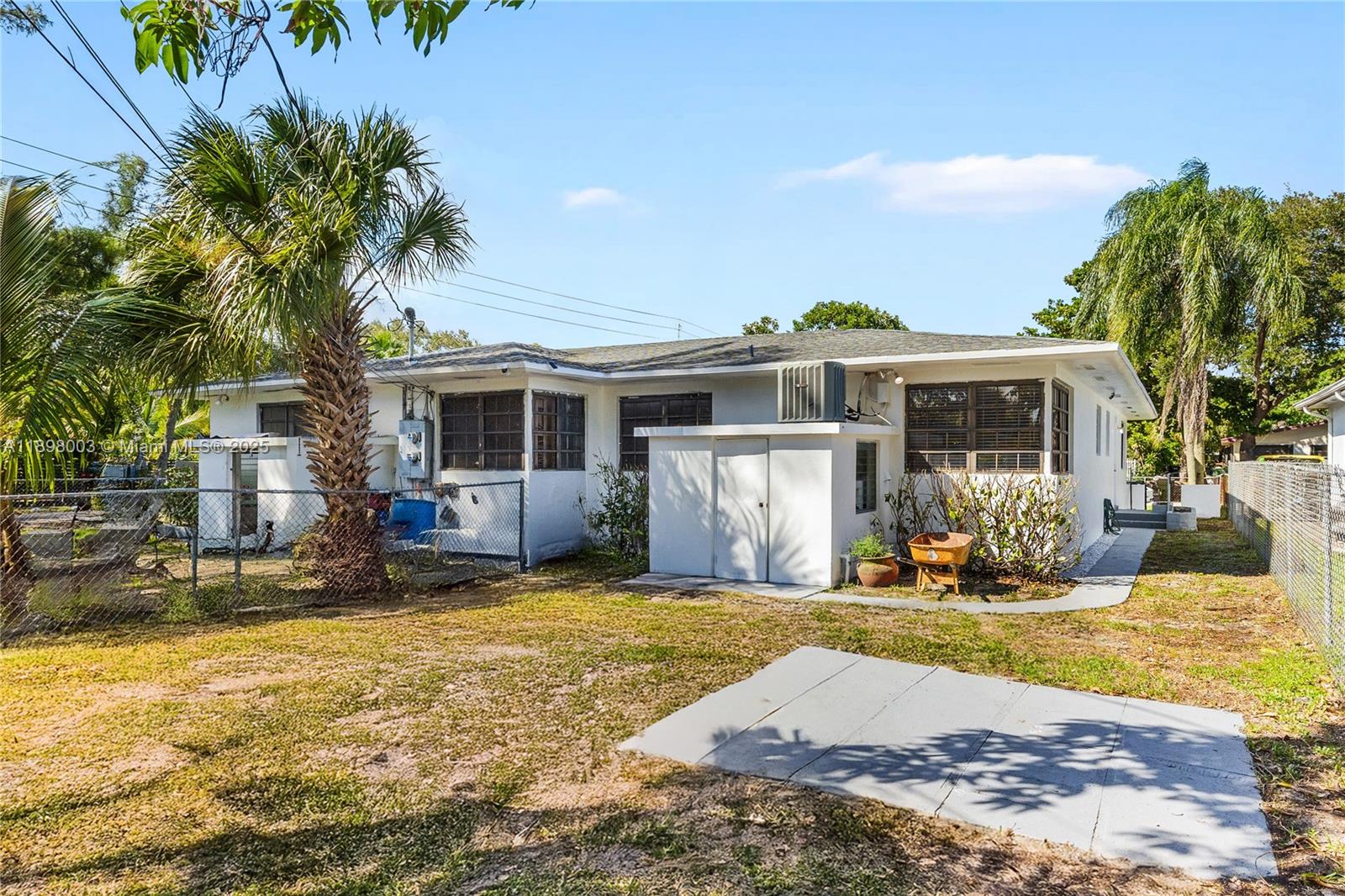 SMALLWOOD MANOR - Residential Lease