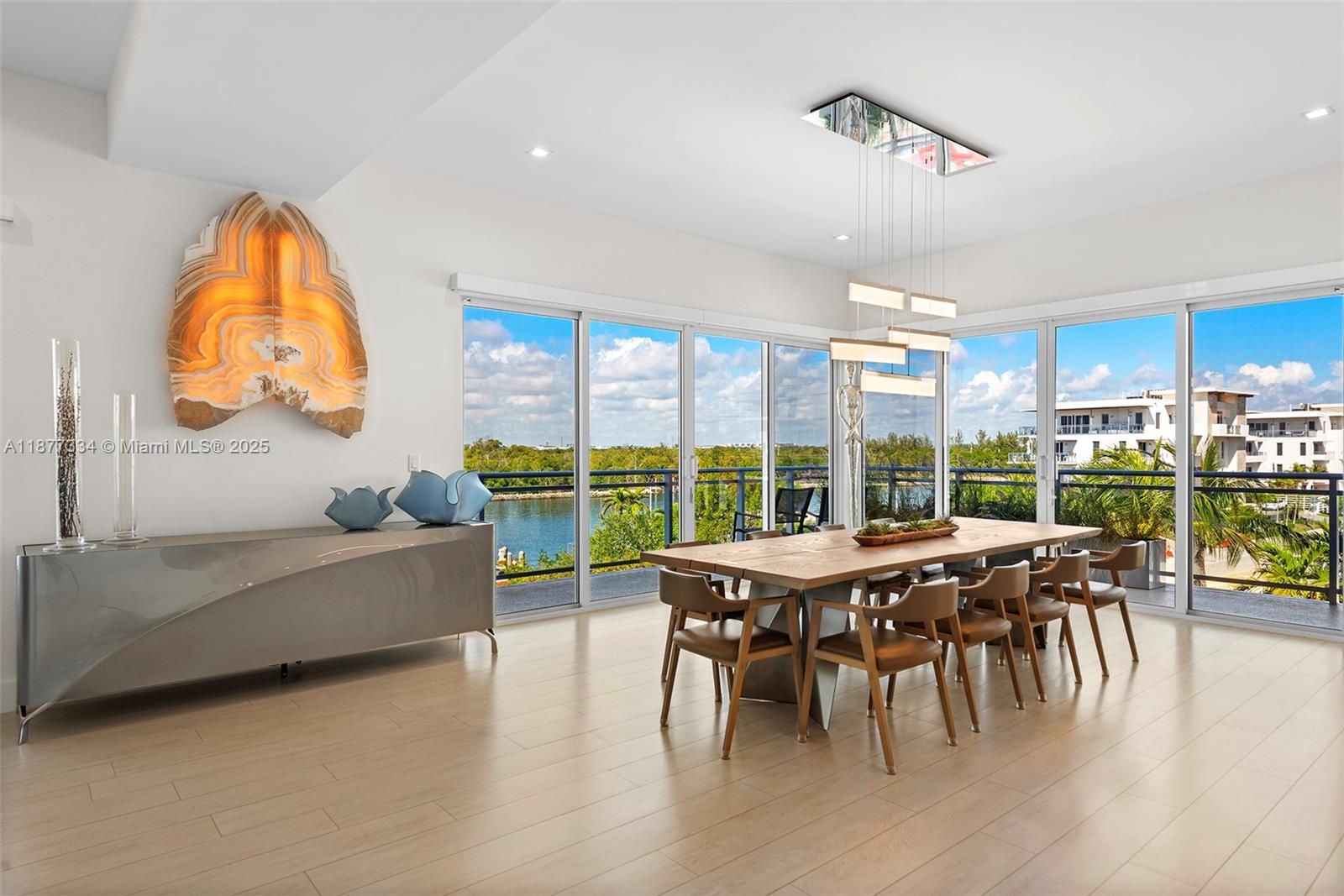 SEASIDE VILLAGE EAST COND - Residential