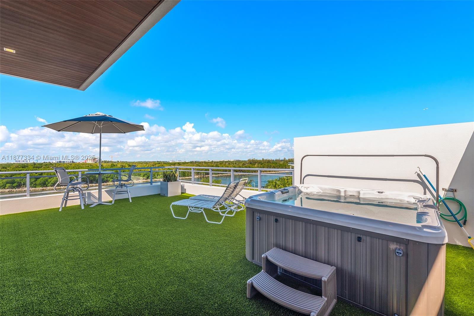 SEASIDE VILLAGE EAST COND - Residential