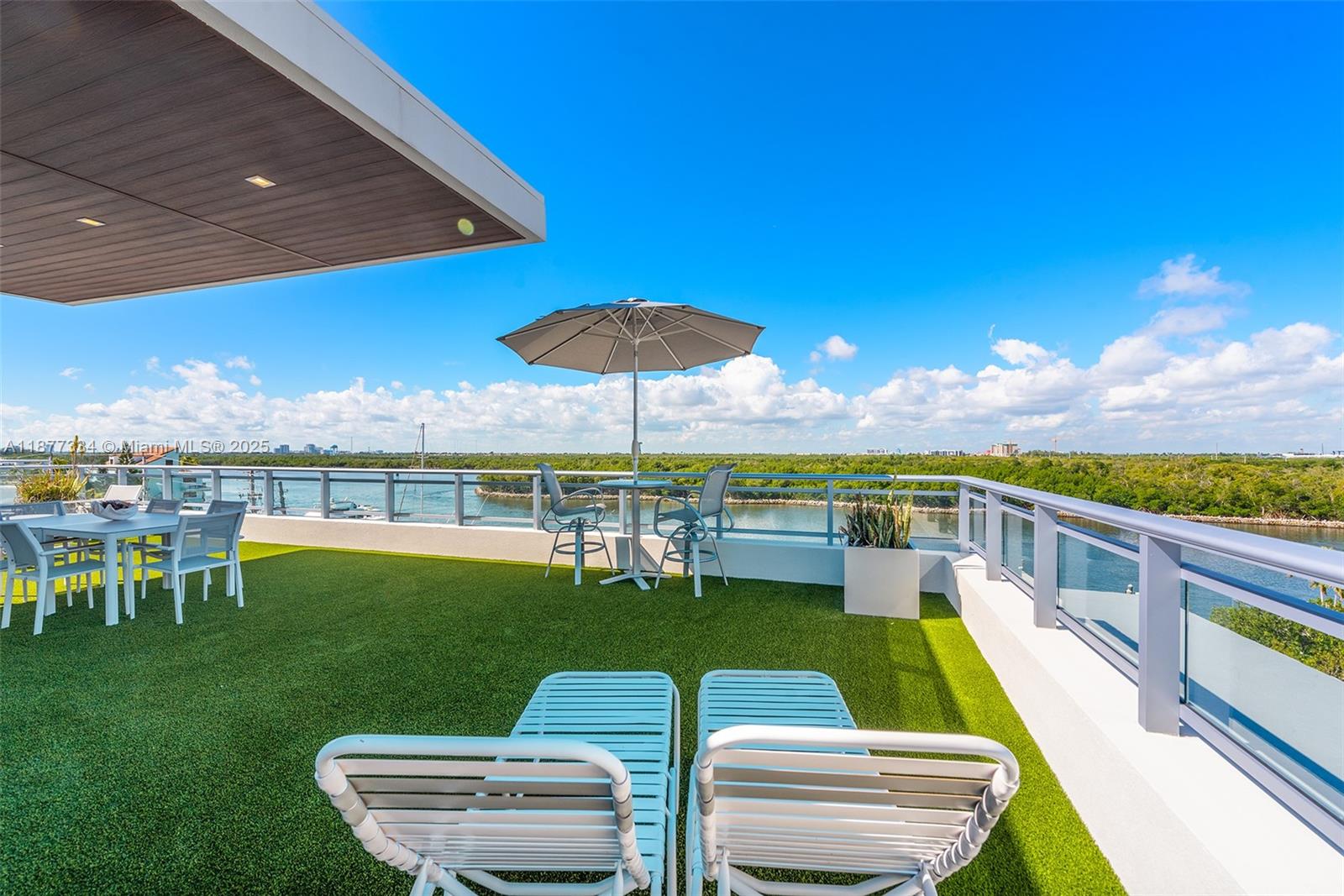 SEASIDE VILLAGE EAST COND - Residential