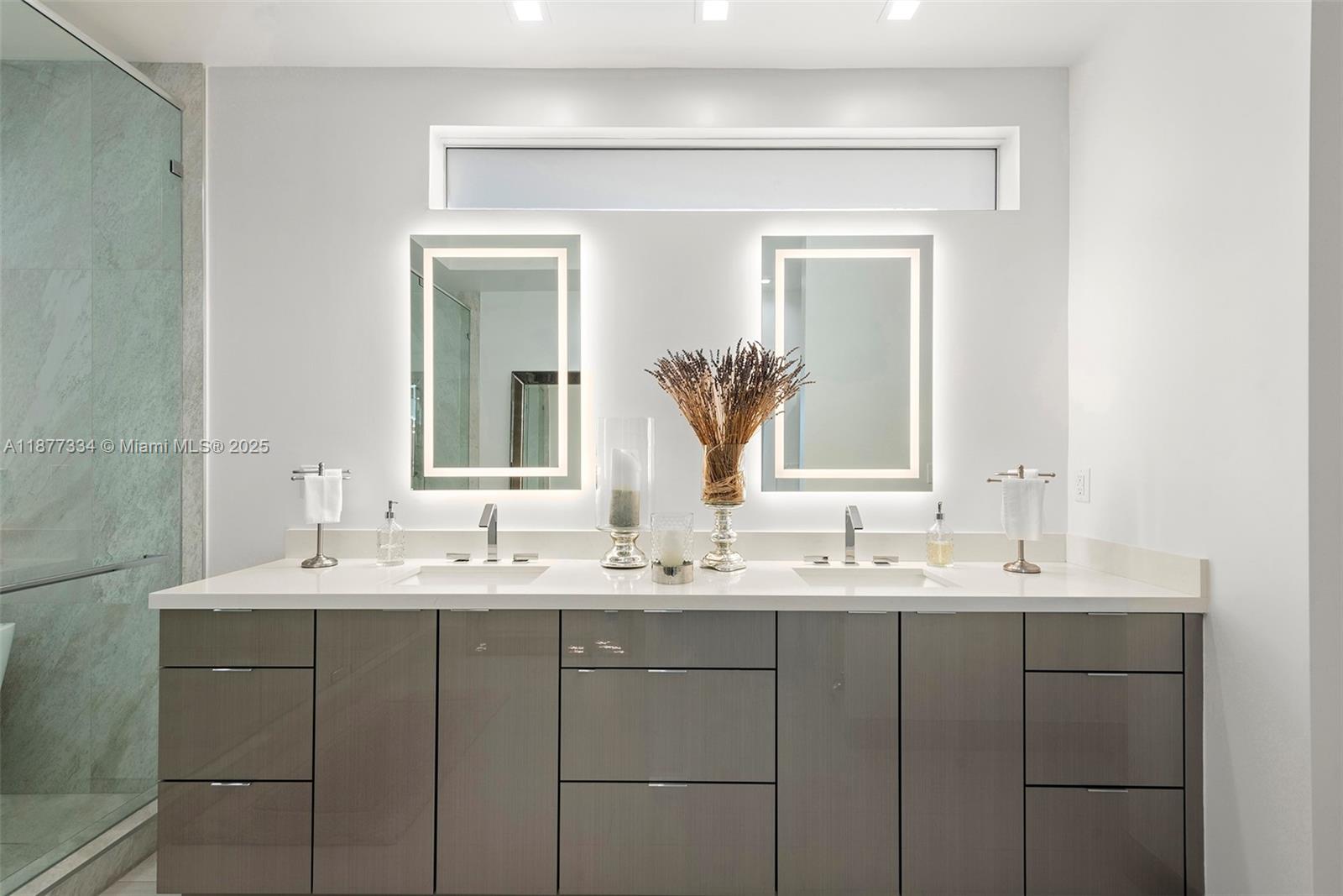 SEASIDE VILLAGE EAST COND - Residential