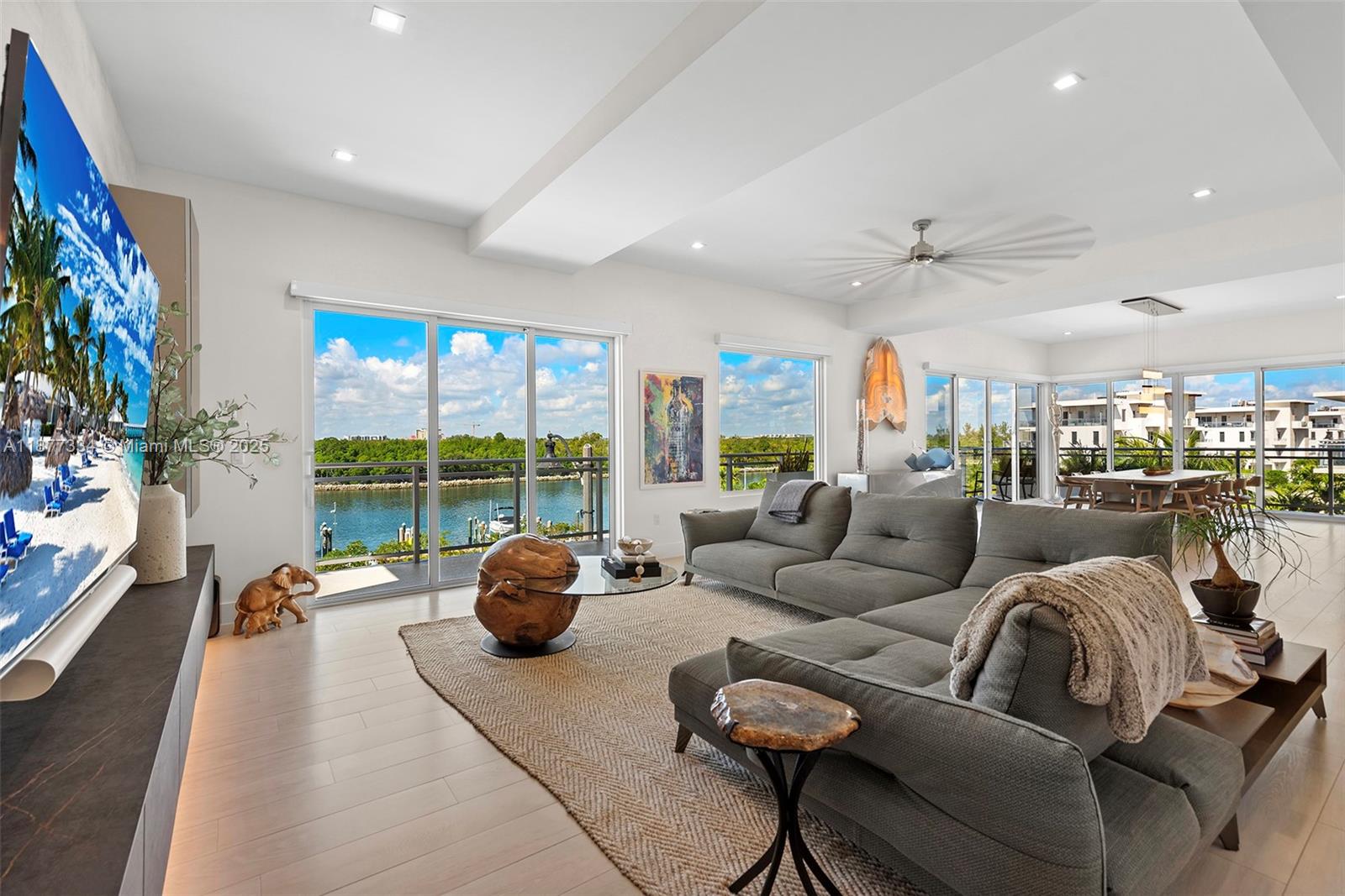 SEASIDE VILLAGE EAST COND - Residential