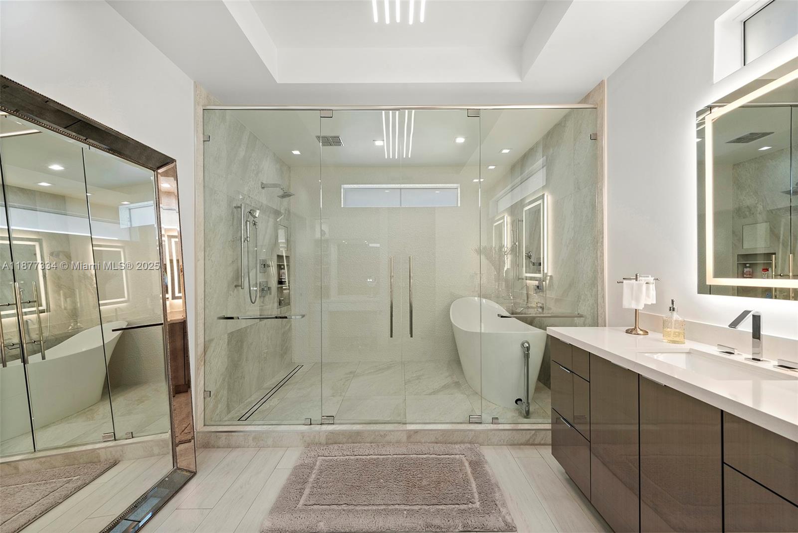 SEASIDE VILLAGE EAST COND - Residential