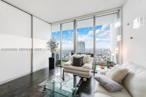 92 SW 3rd St 5108