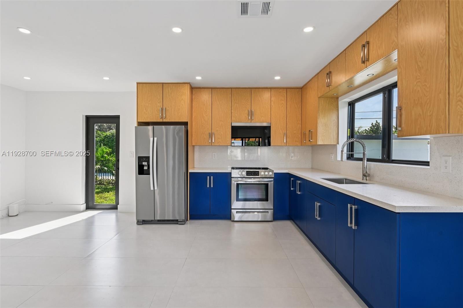 TRAIL GRANADA ADDN - Residential Lease