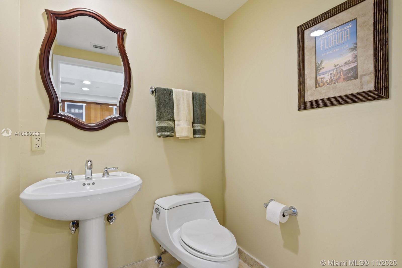 PORT CONDO - Residential