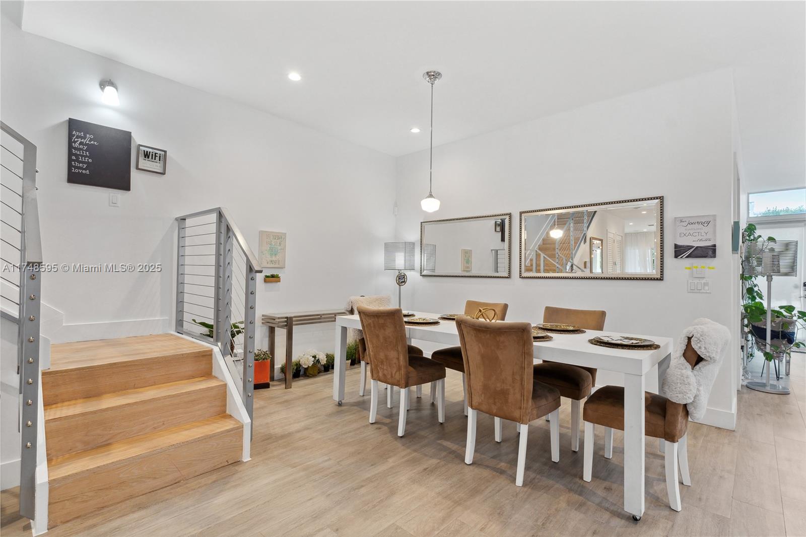 AMND MIAMI SUBURBAN ACRES - Residential Lease