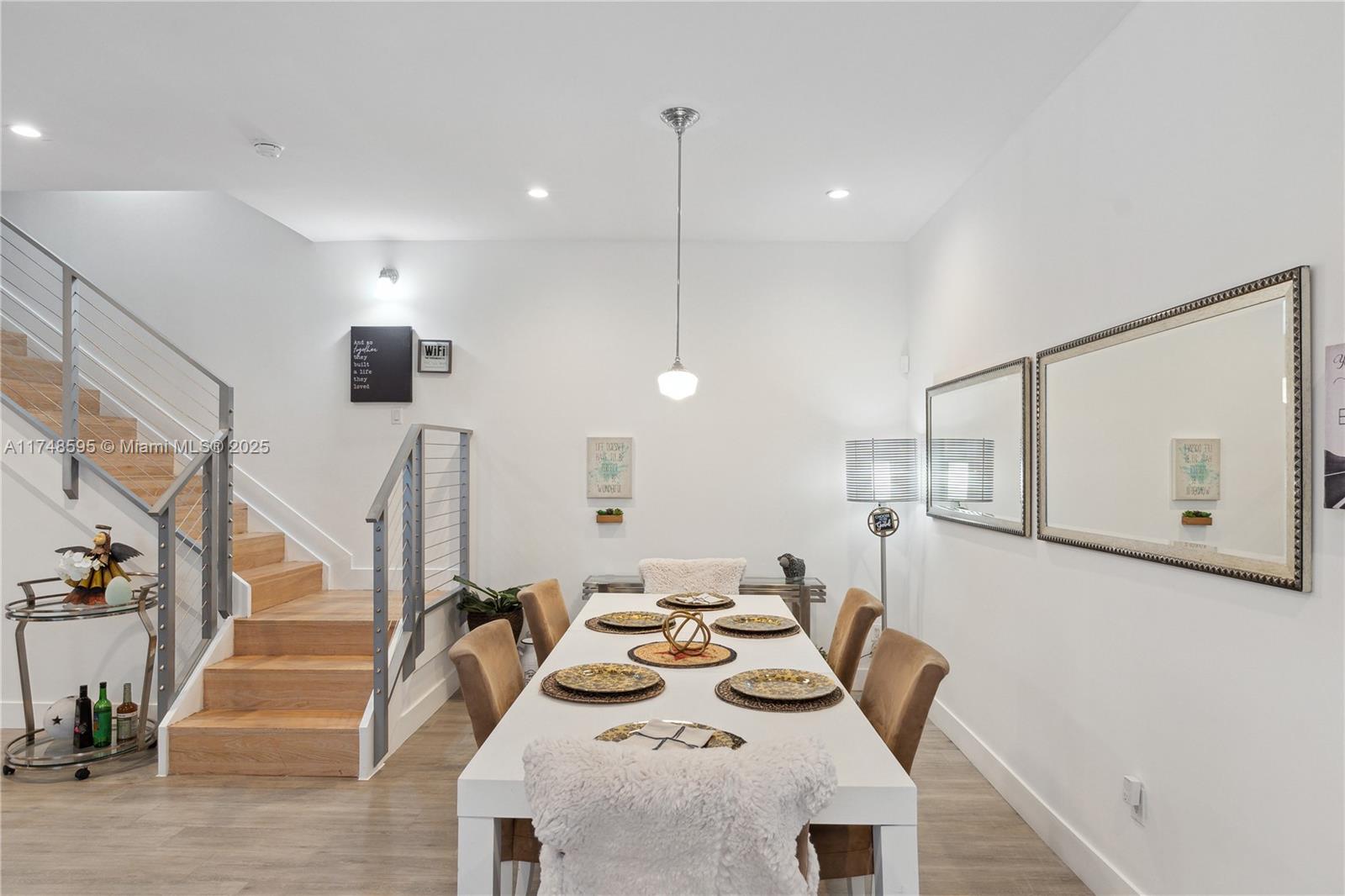 AMND MIAMI SUBURBAN ACRES - Residential Lease