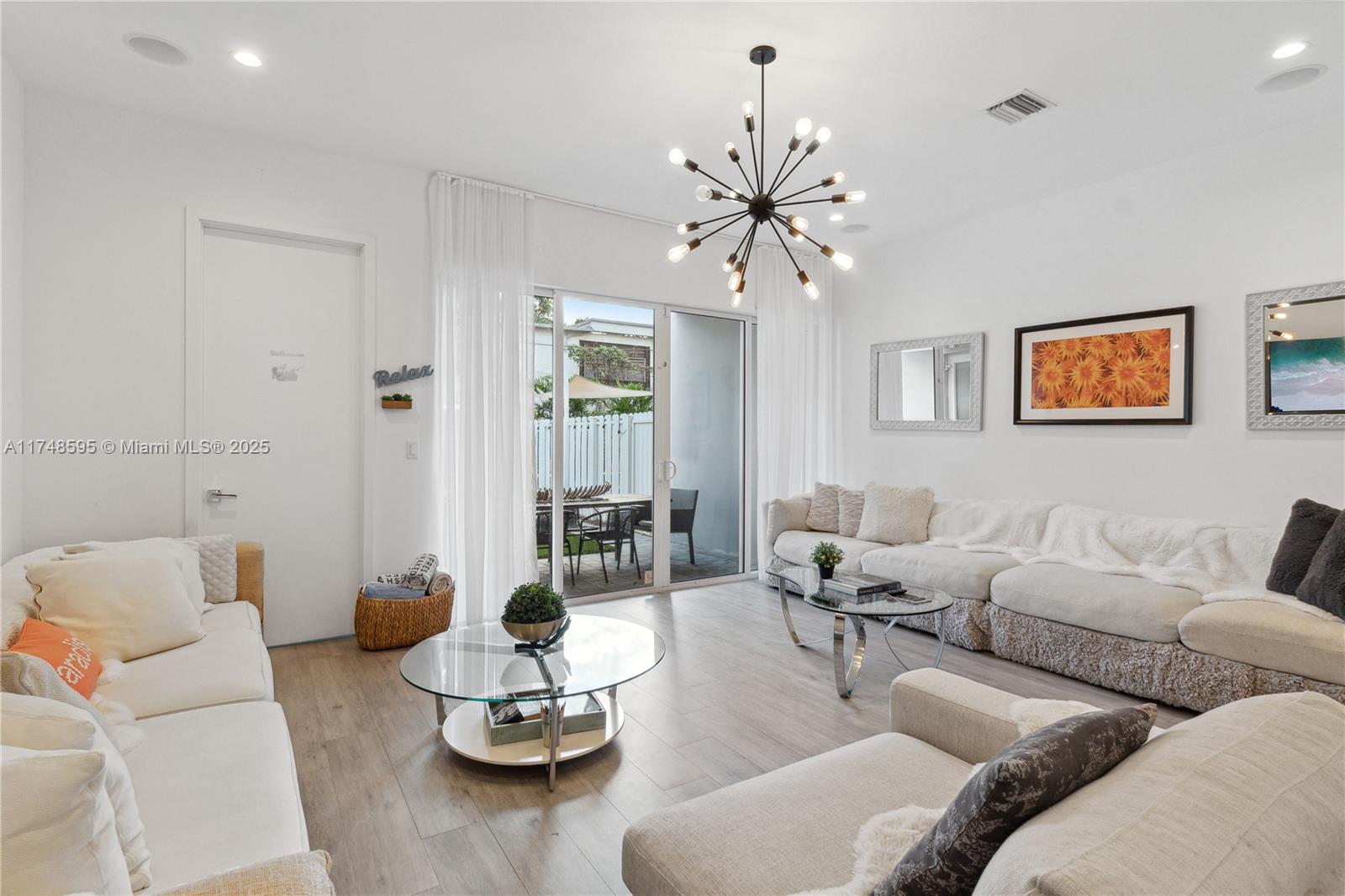 AMND MIAMI SUBURBAN ACRES - Residential Lease