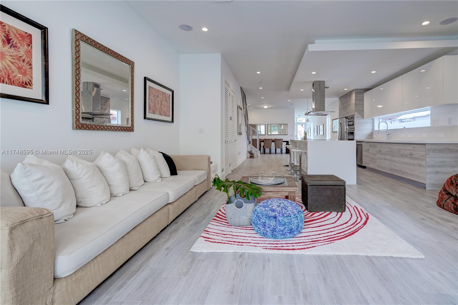 AMND MIAMI SUBURBAN ACRES - Residential Lease