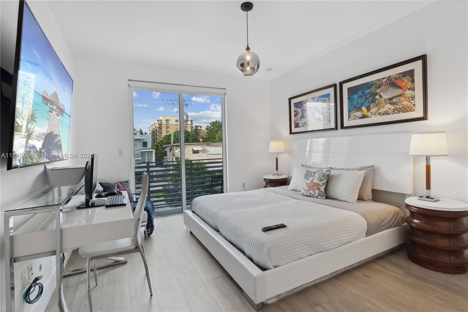 AMND MIAMI SUBURBAN ACRES - Residential Lease