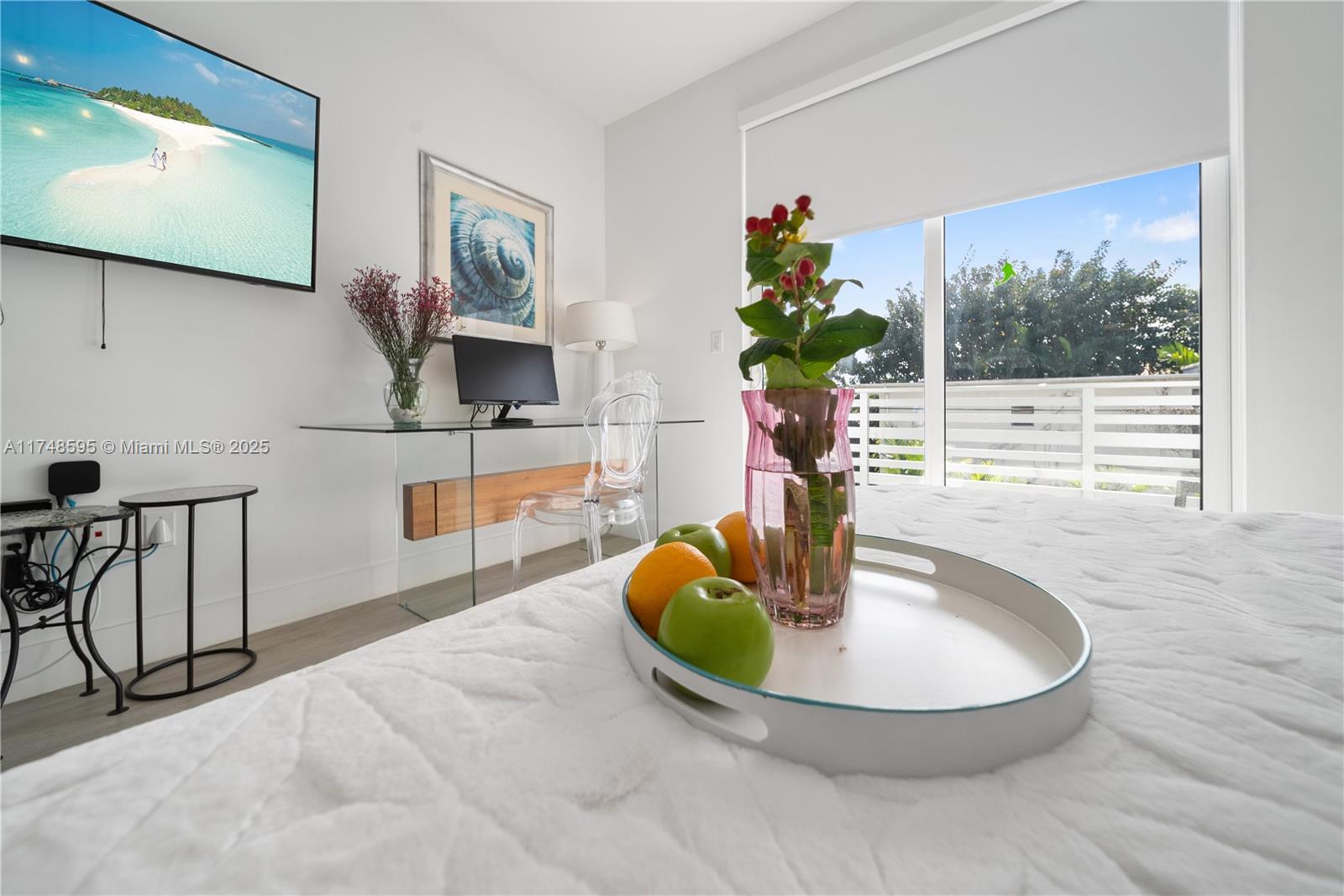 AMND MIAMI SUBURBAN ACRES - Residential Lease